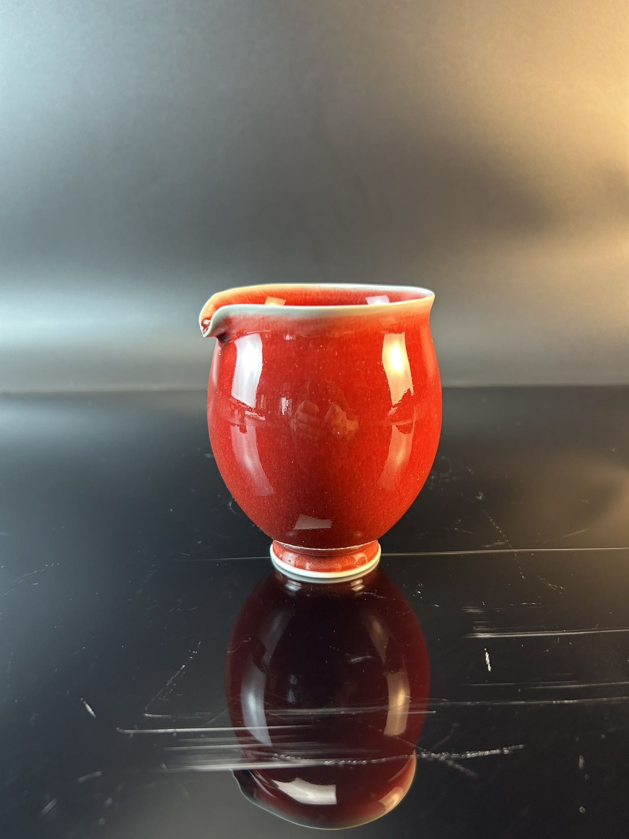 景德镇高温颜色釉郎红公道杯