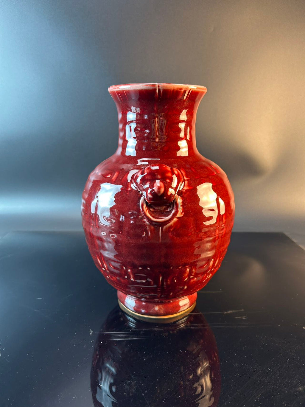 景德镇高温颜色釉郎窑红双狮耳瓶