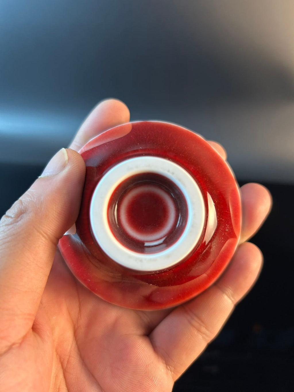 景德镇高温颜色釉郎红葵口杯