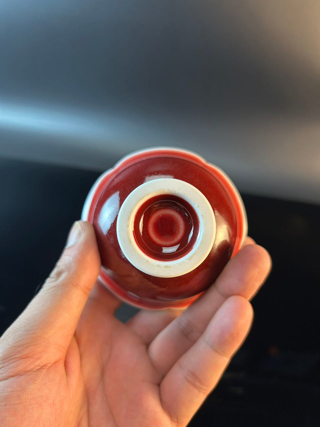 景德镇高温颜色釉郎红高足葵口杯